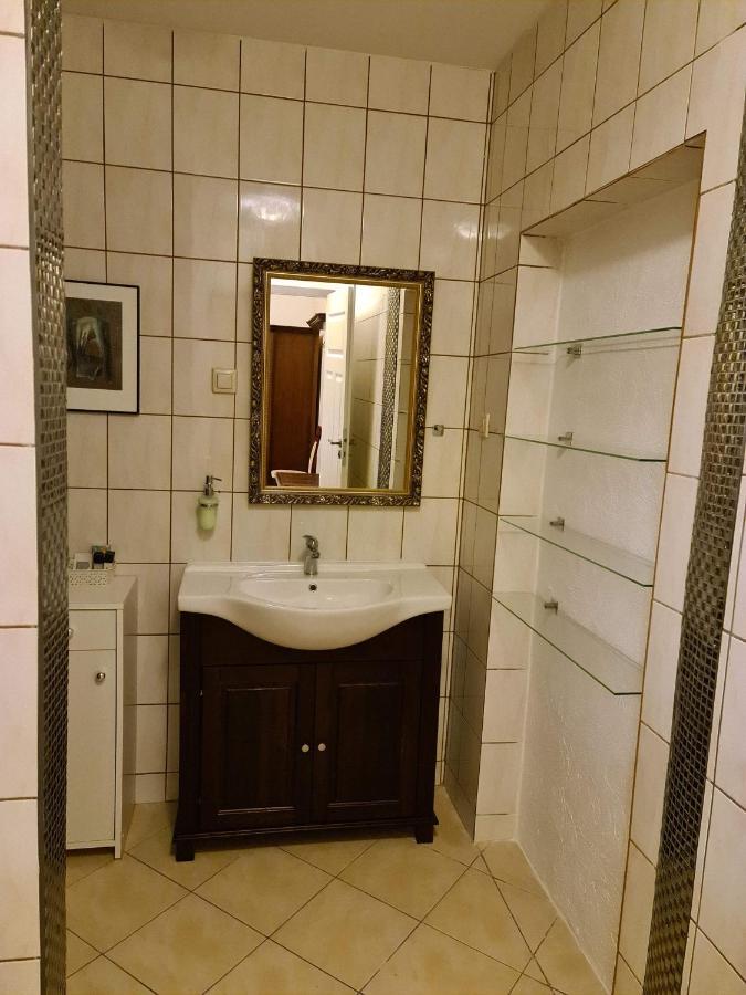 Palac Henrykow Szprotawa Экстерьер фото