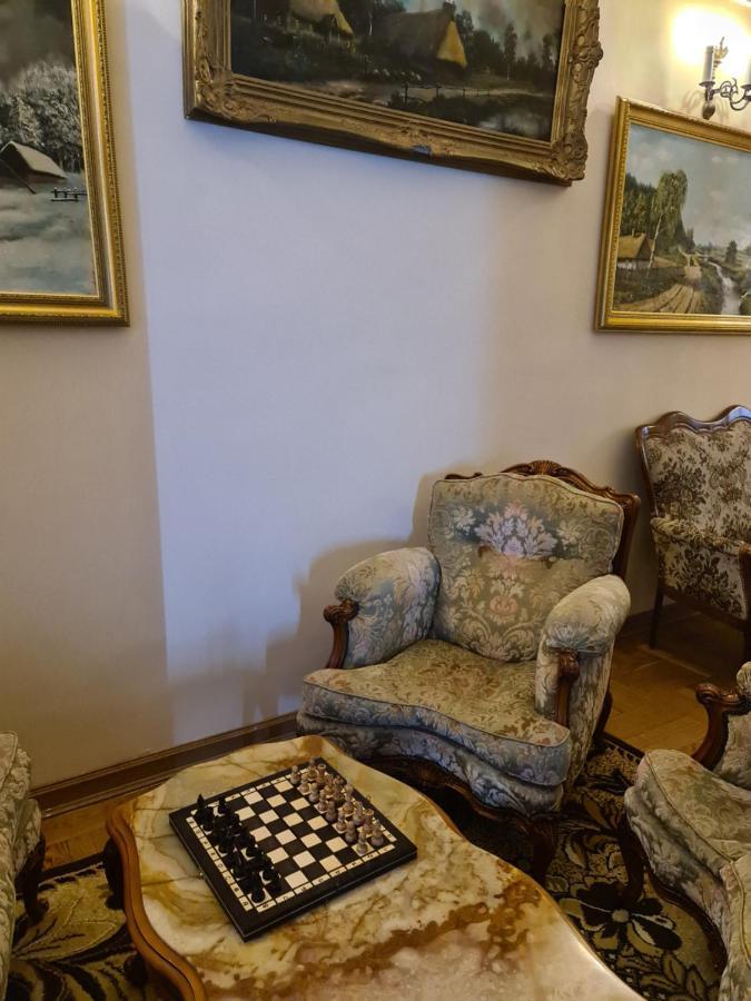 Palac Henrykow Szprotawa Экстерьер фото